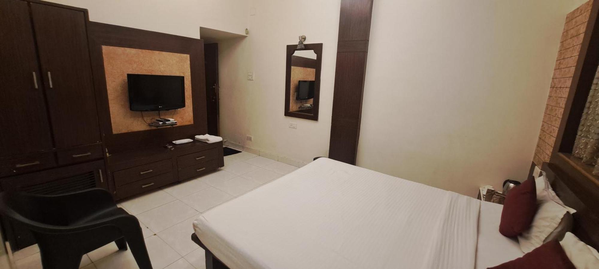 Hotel Shivam بونة المظهر الخارجي الصورة