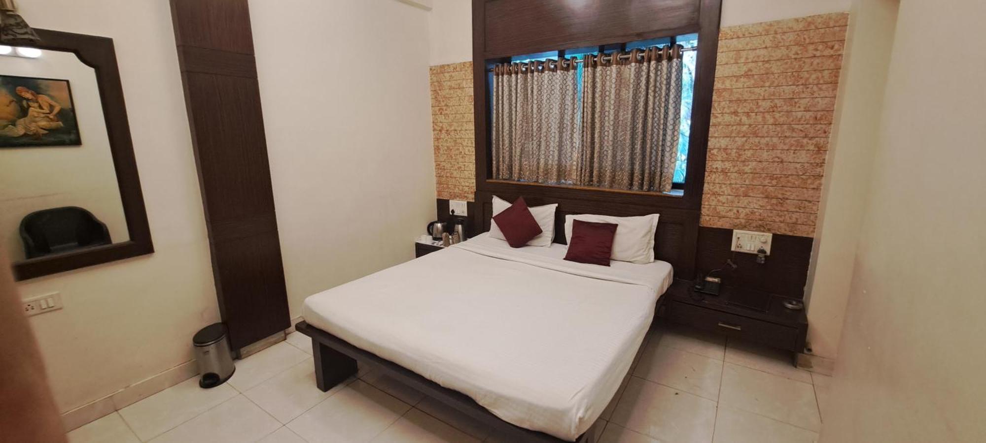 Hotel Shivam بونة المظهر الخارجي الصورة